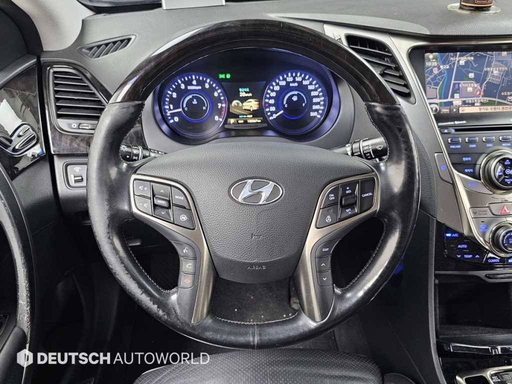 Hyundai Grandeur — photo 13