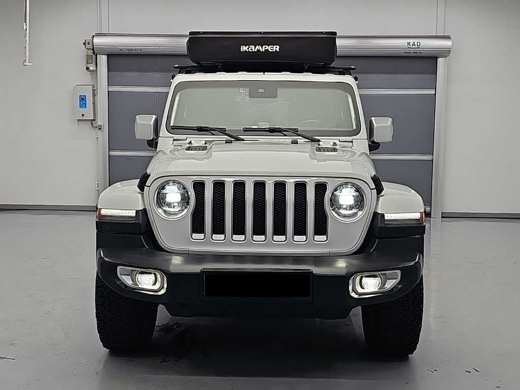Jeep Wrangler — photo 02