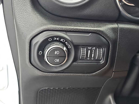 Jeep Wrangler — photo 19