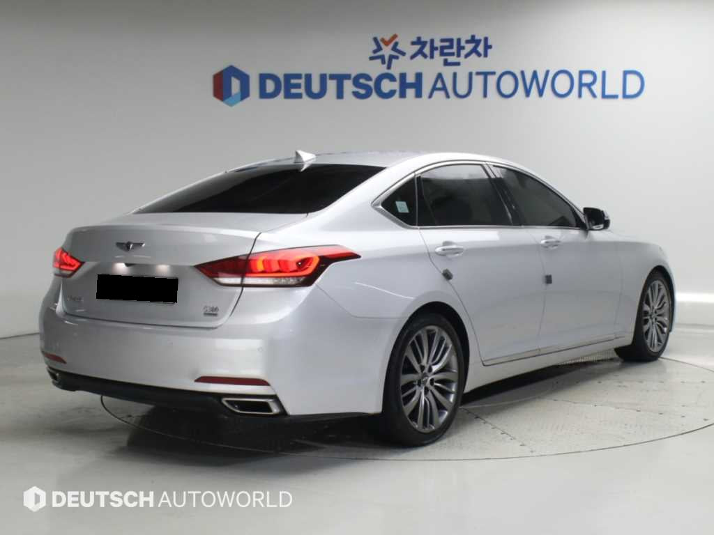 Hyundai Genesis — photo 02