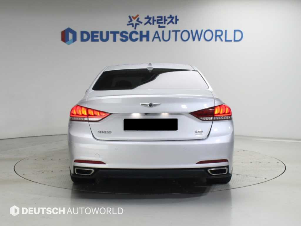 Hyundai Genesis — photo 04