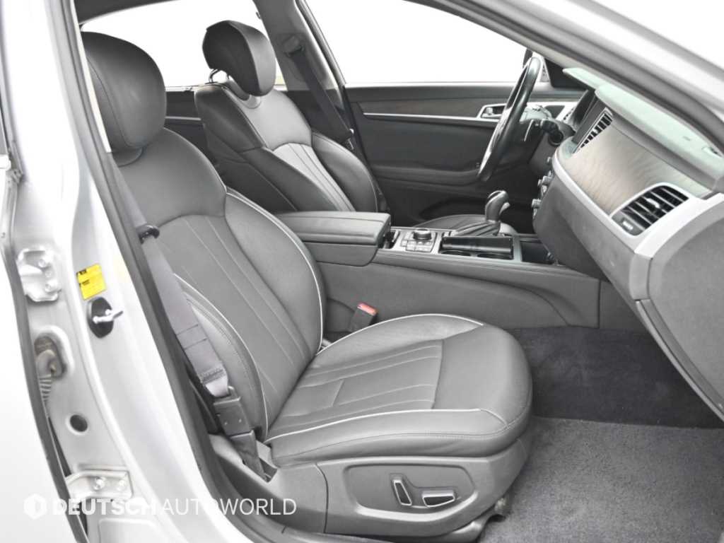 Hyundai Genesis — photo 10