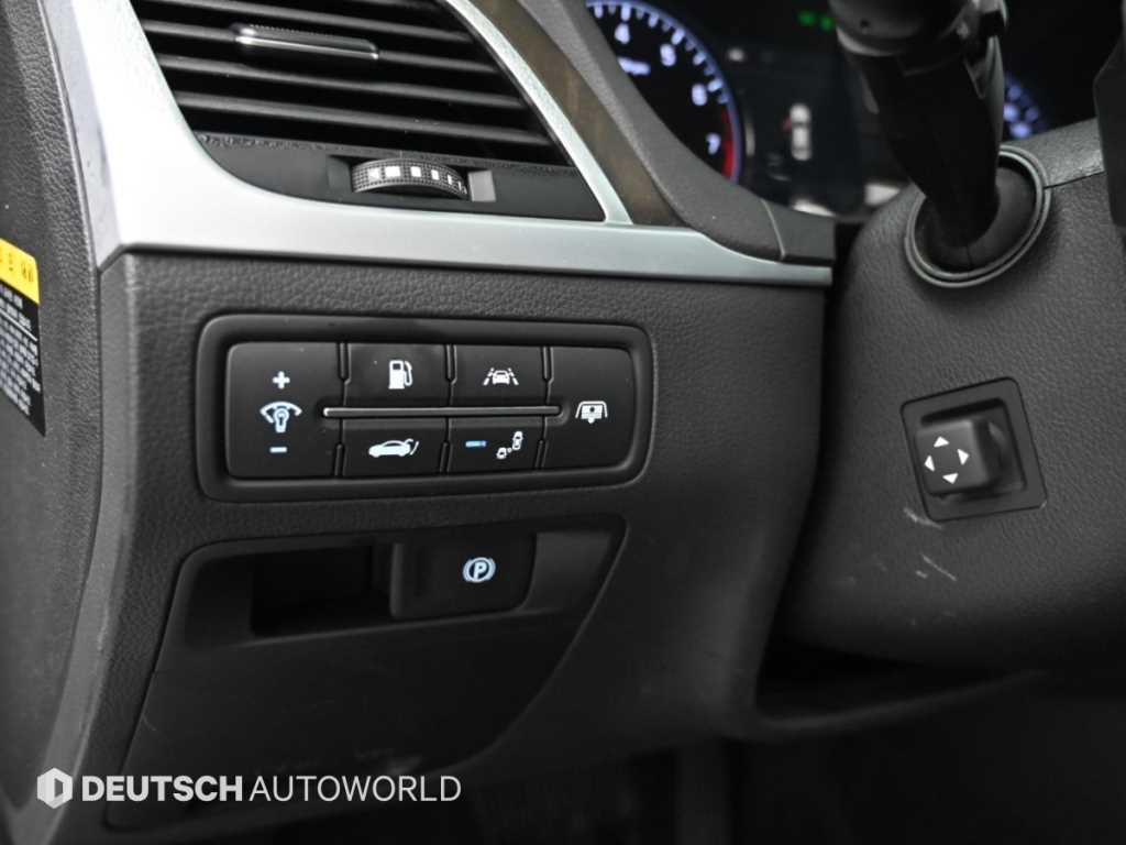 Hyundai Genesis — photo 17