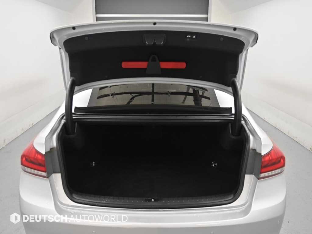 Hyundai Genesis — photo 19