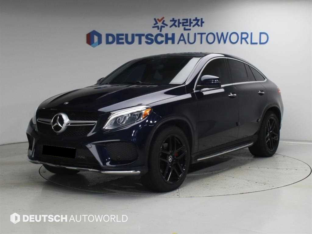 Mercedes-Benz GLE-Class — photo 01