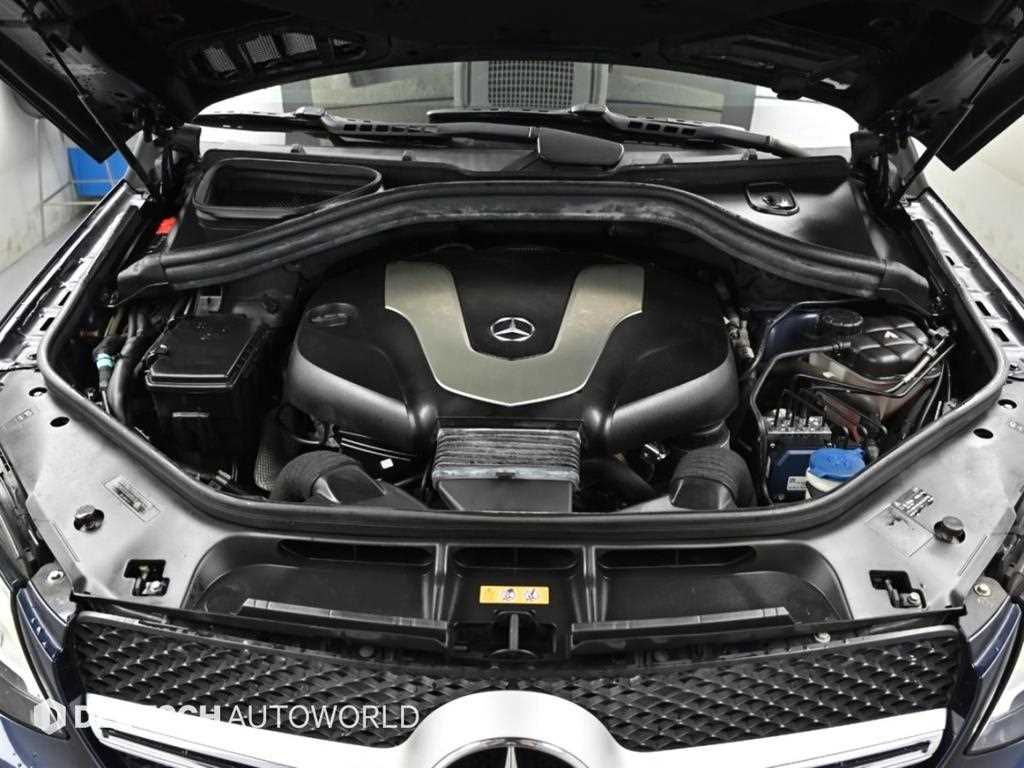 Mercedes-Benz GLE-Class — photo 06