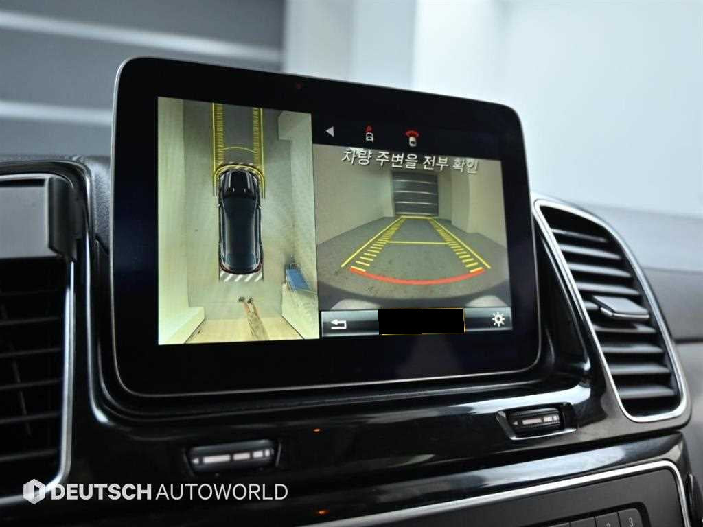 Mercedes-Benz GLE-Class — photo 15