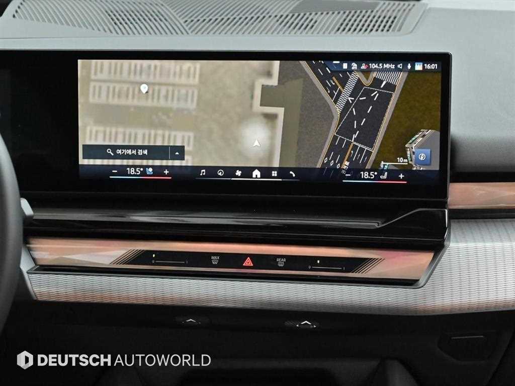 BMW 5-Series — photo 14