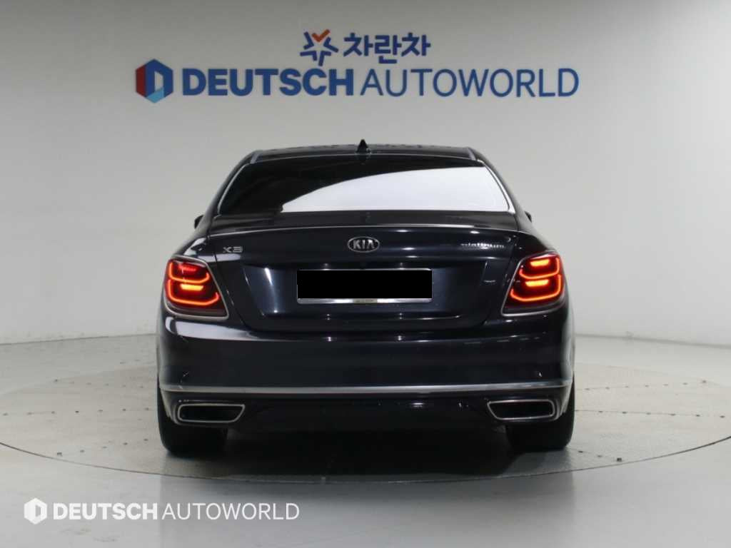 Kia K9 — photo 04