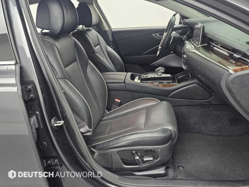Kia K9 — photo 10