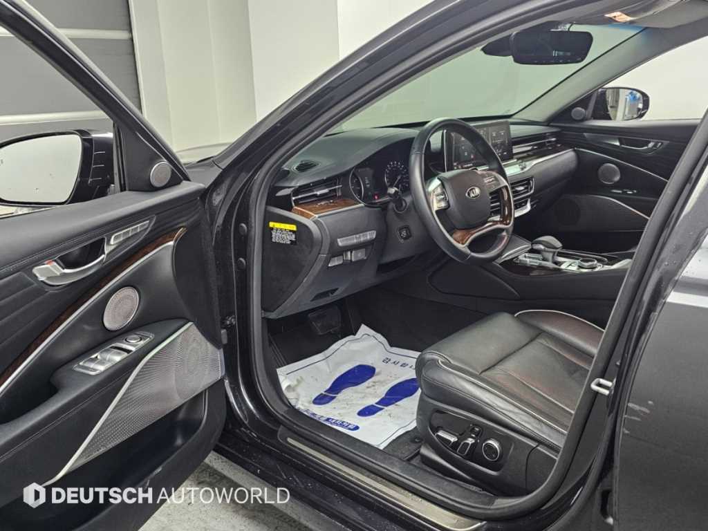 Kia K9 — photo 11