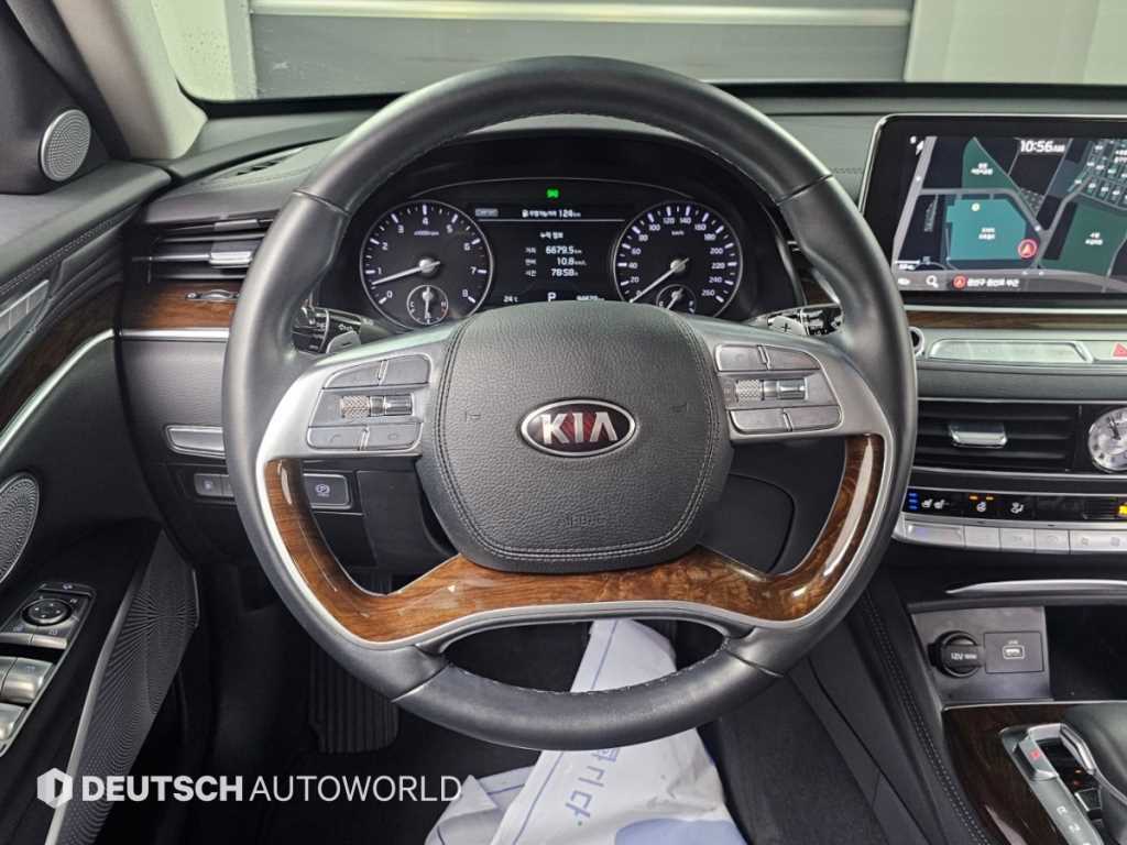 Kia K9 — photo 13