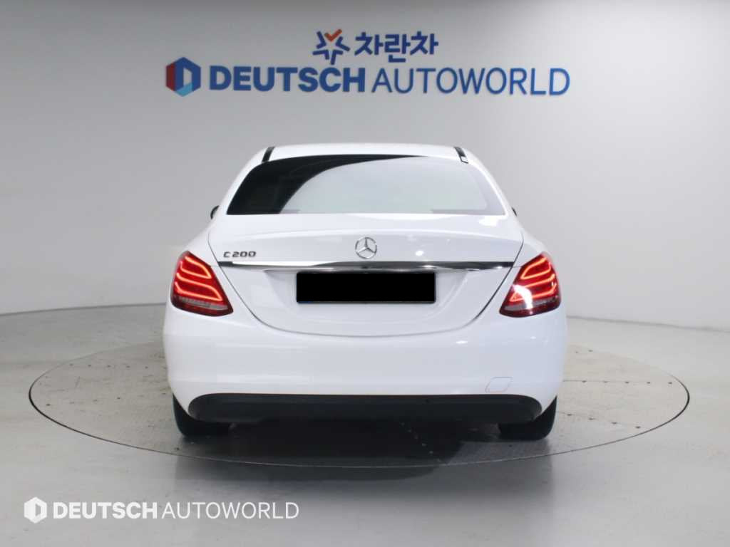 Mercedes-Benz C-Class — photo 04