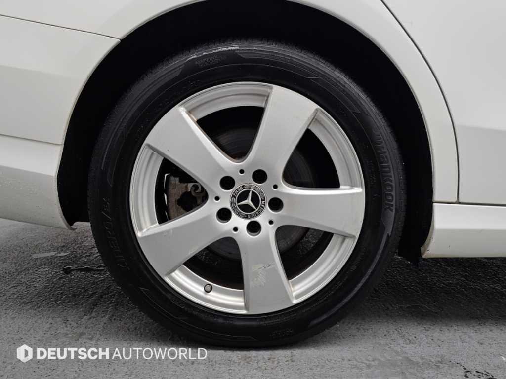 Mercedes-Benz C-Class — photo 05