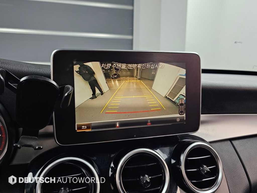 Mercedes-Benz C-Class — photo 15