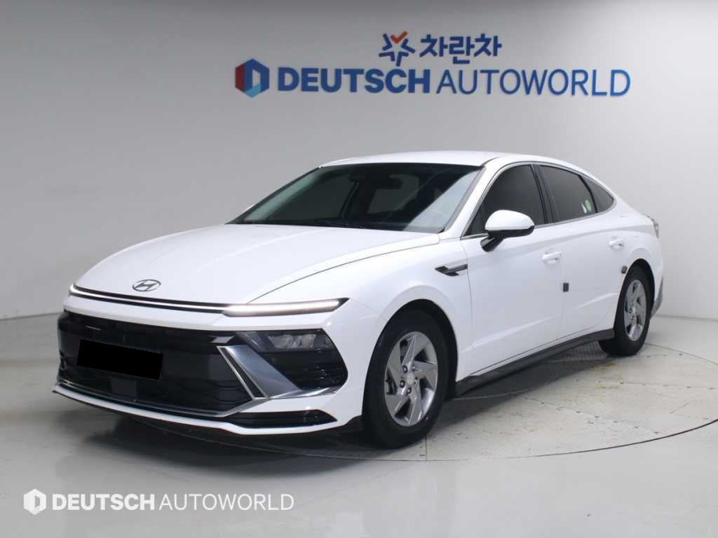 Hyundai Sonata — photo 01