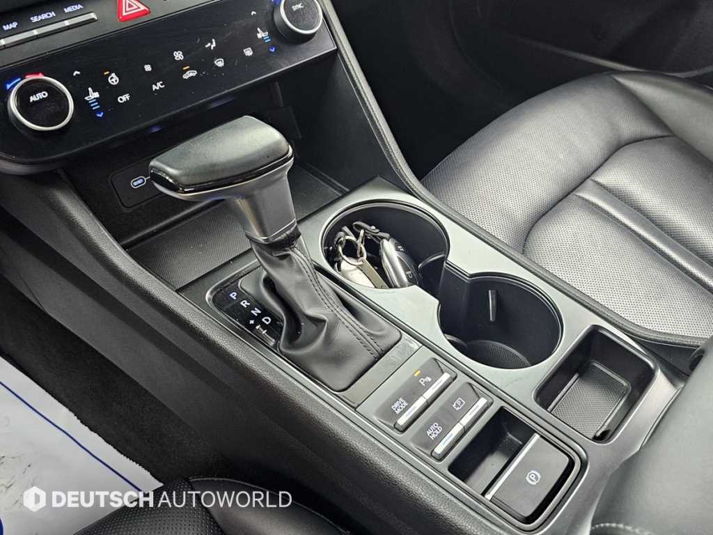 Hyundai Sonata — photo 09