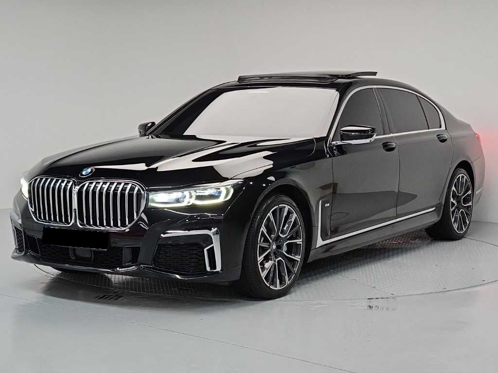 BMW 7-Series — photo 01