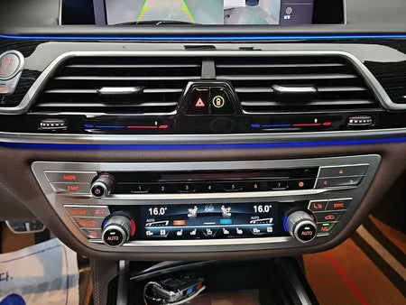 BMW 7-Series — photo 10