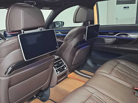 BMW 7-Series — photo 13
