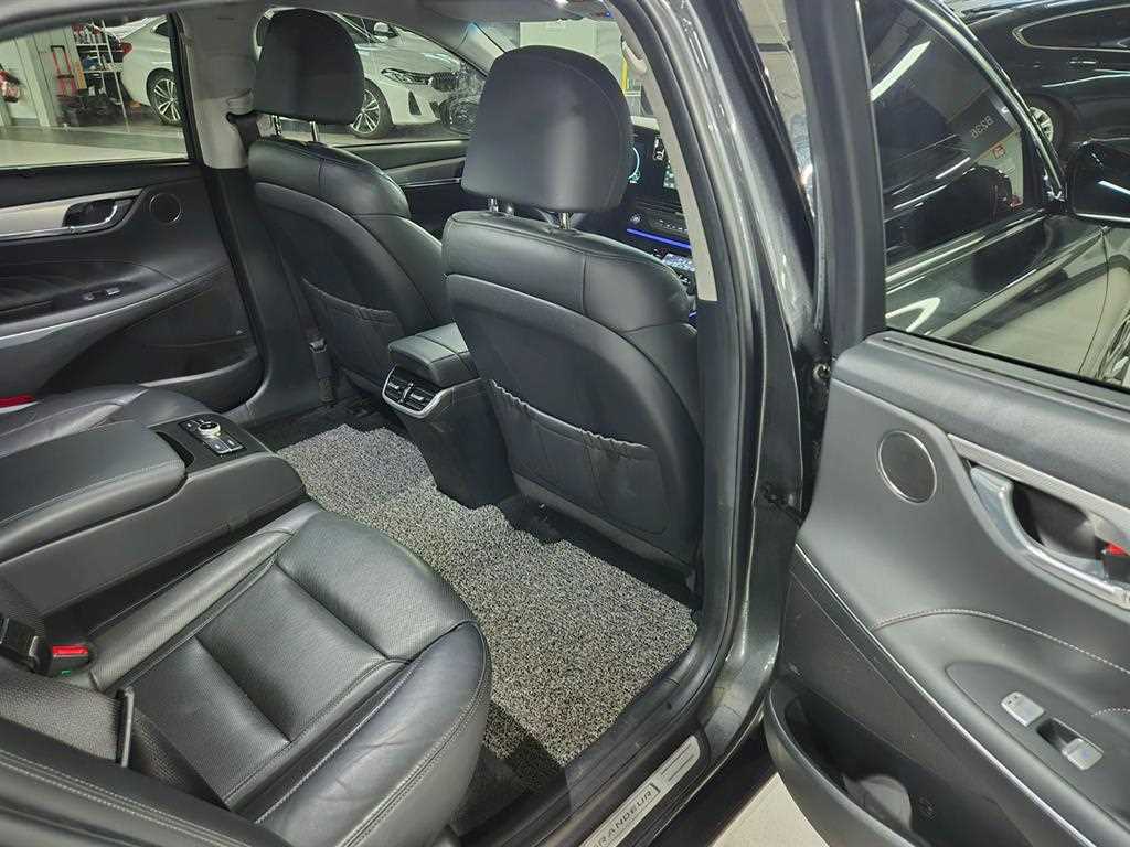 Hyundai Grandeur — photo 12