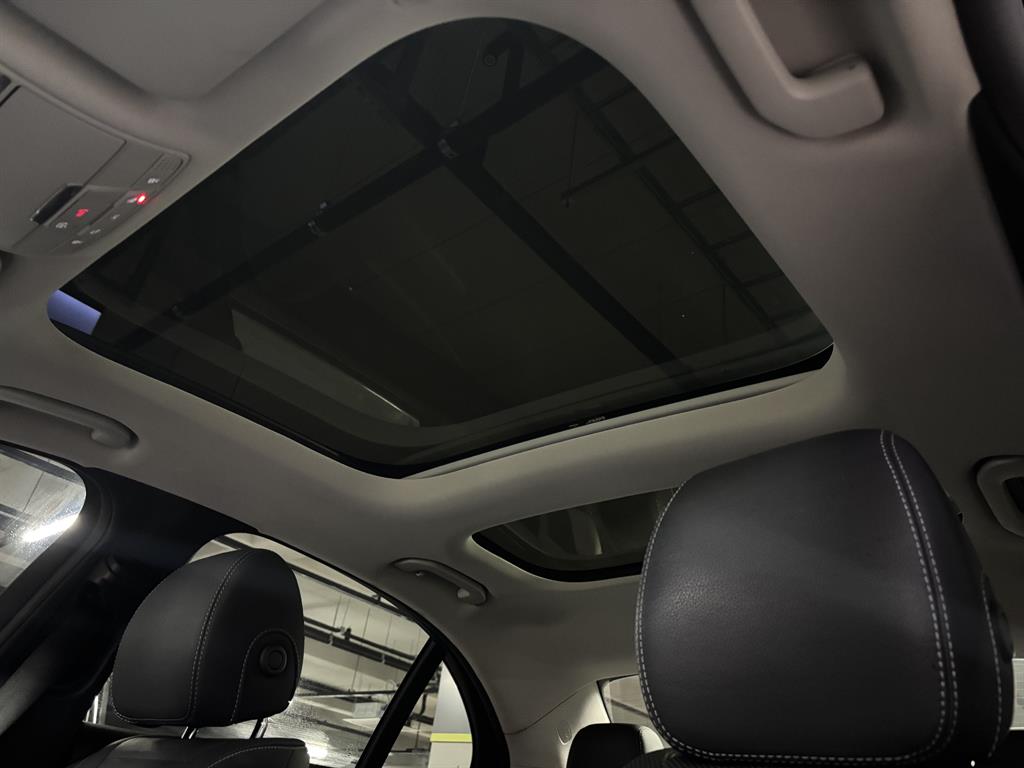Mercedes-Benz E-Class — photo 13