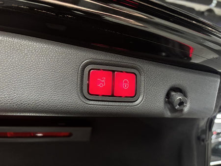 Mercedes-Benz E-Class — photo 16