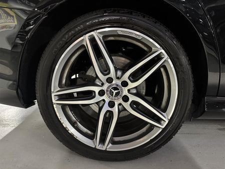 Mercedes-Benz E-Class — photo 19