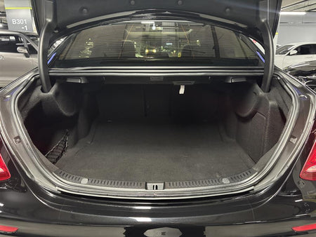Mercedes-Benz E-Class — photo 20