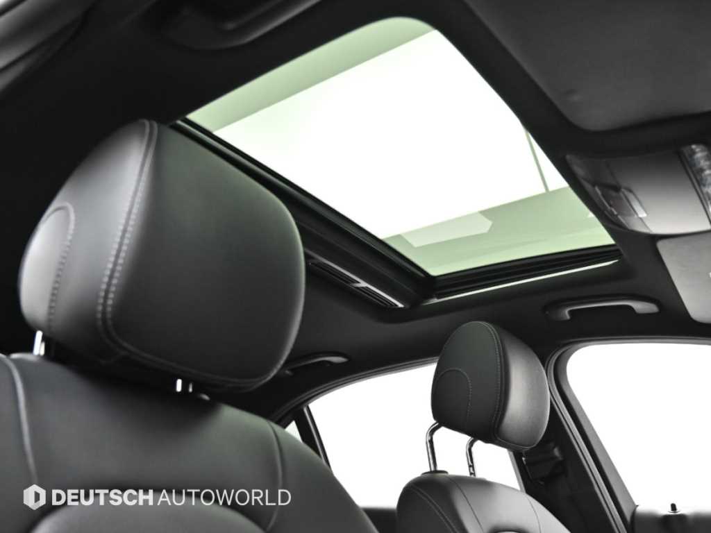 Mercedes-Benz C-Class — photo 18