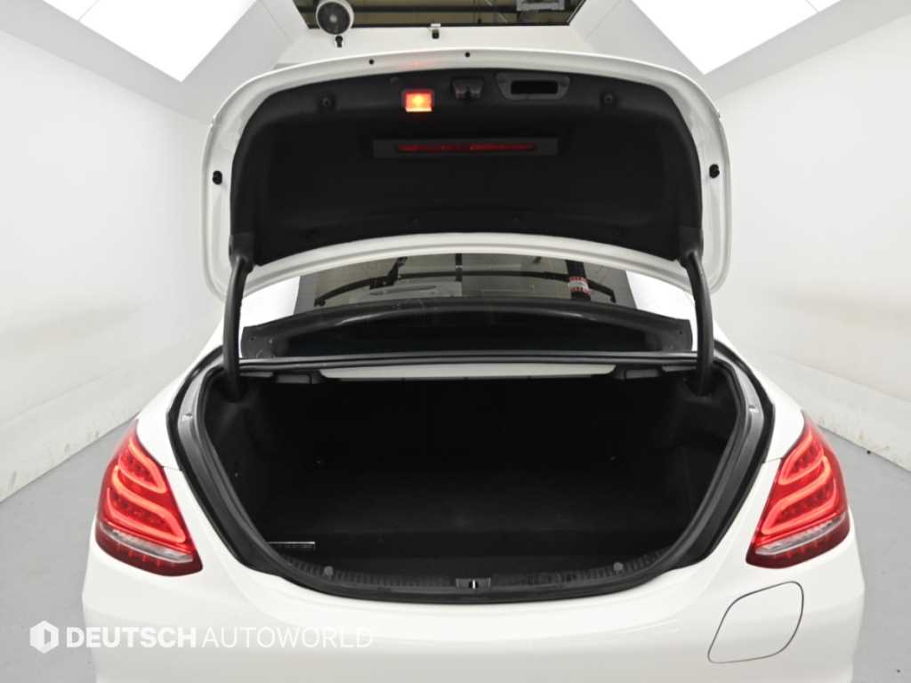 Mercedes-Benz C-Class — photo 19