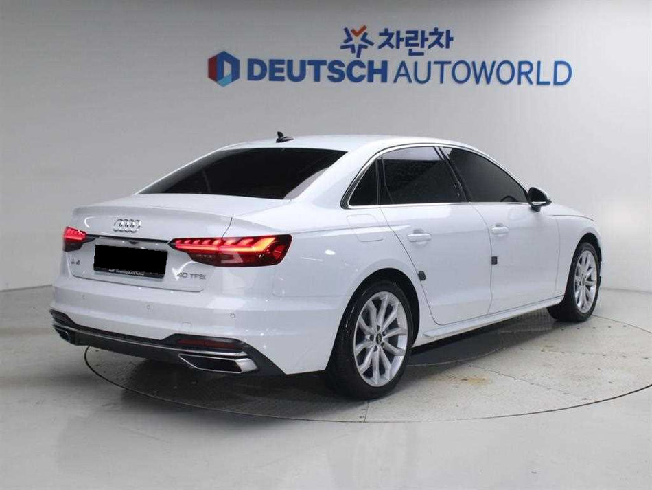 Audi A4 — photo 02