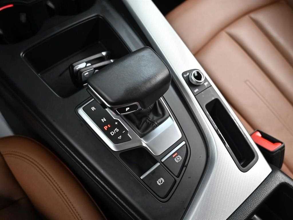 Audi A4 — photo 09