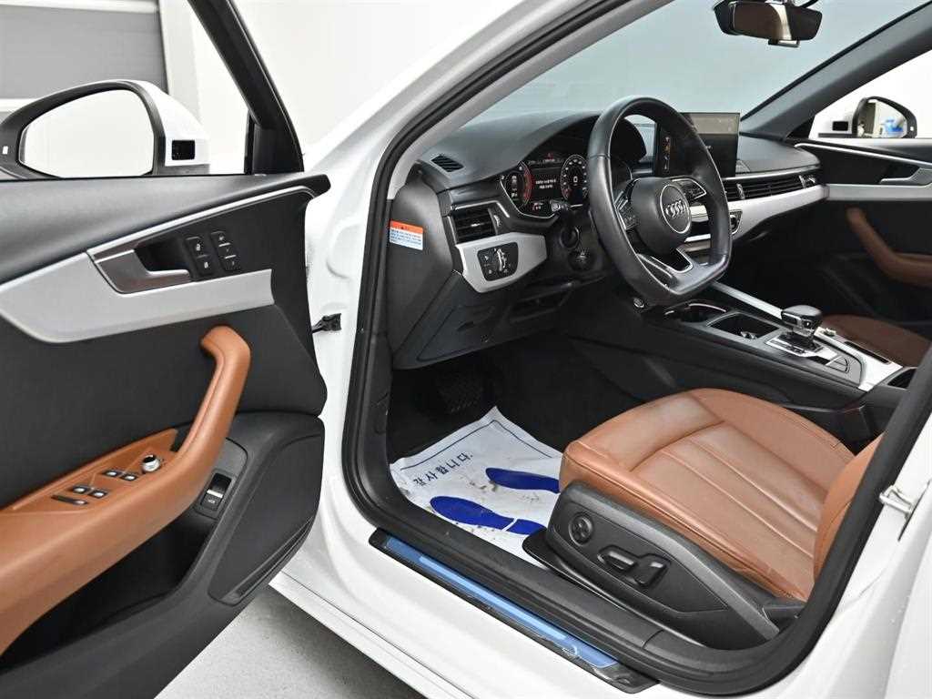 Audi A4 — photo 11
