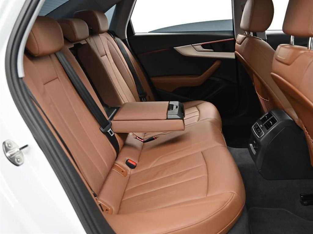 Audi A4 — photo 12
