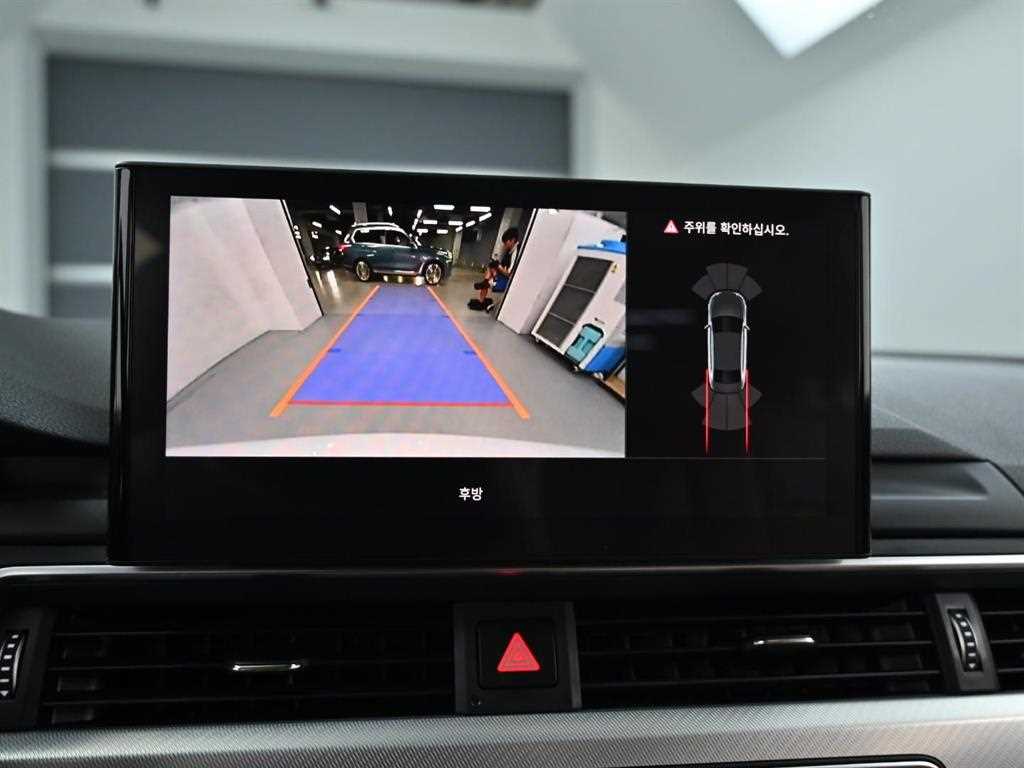 Audi A4 — photo 15