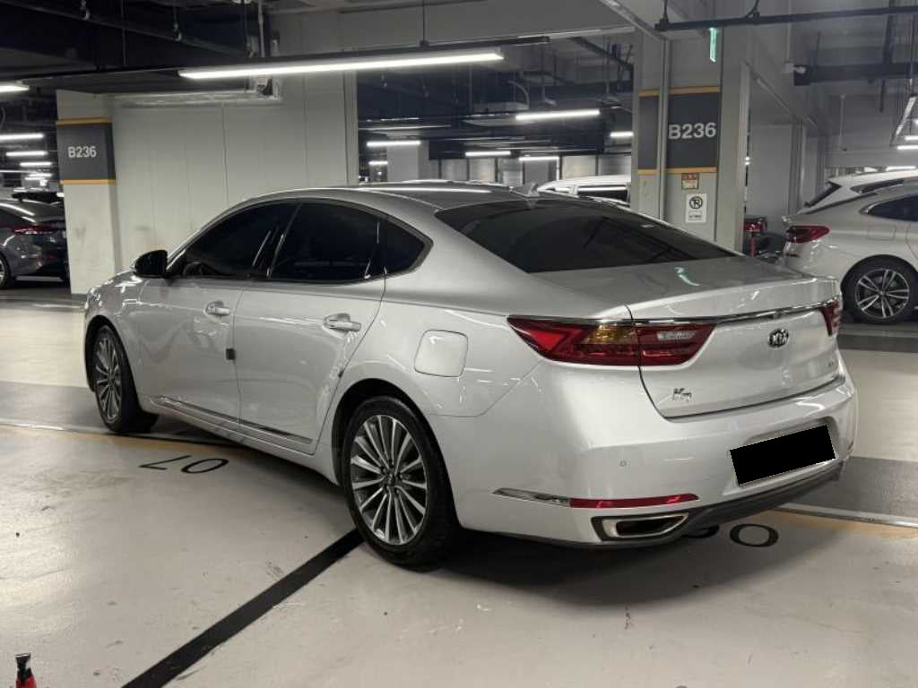 Kia K7 — photo 03