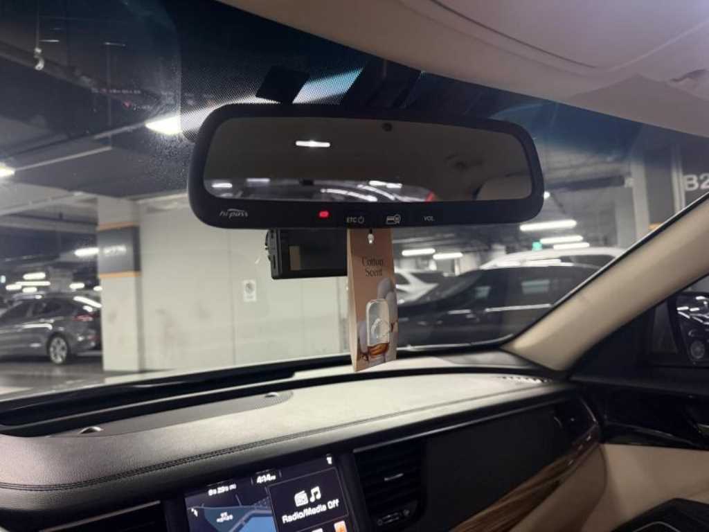 Kia K7 — photo 17