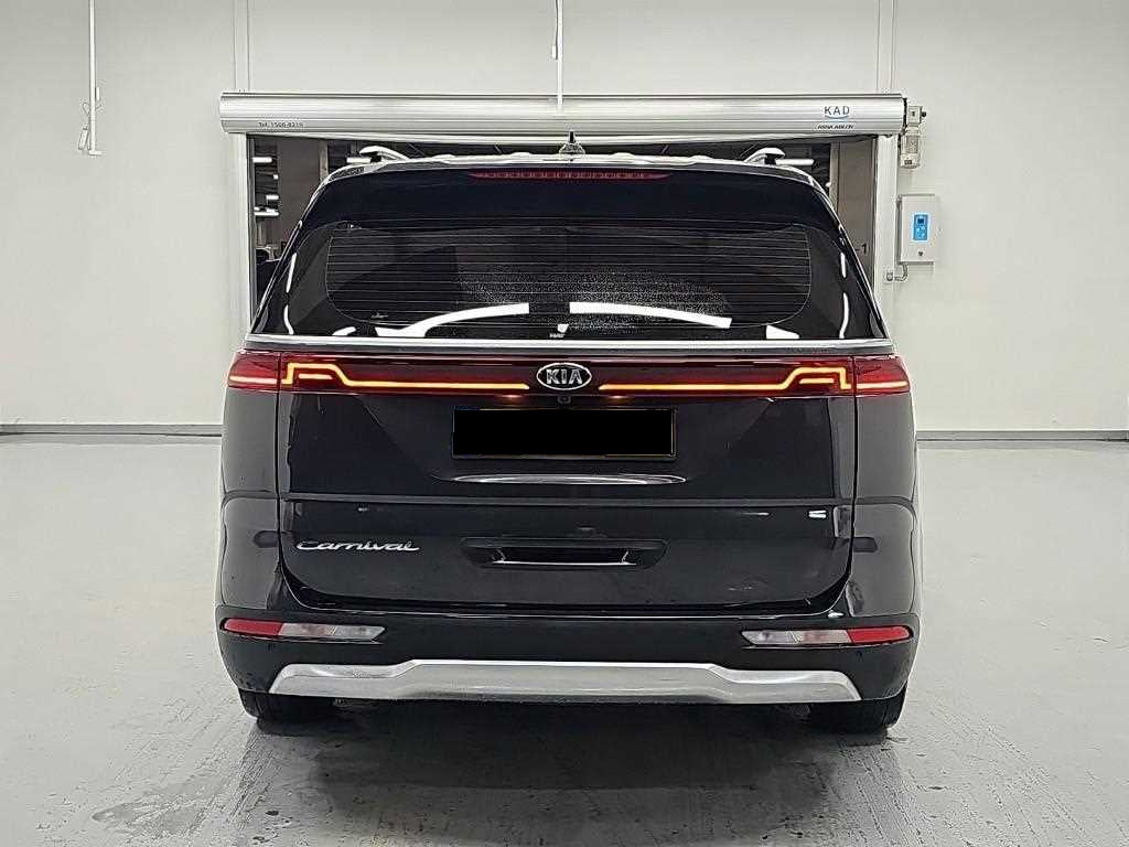 Kia Carnival — photo 03