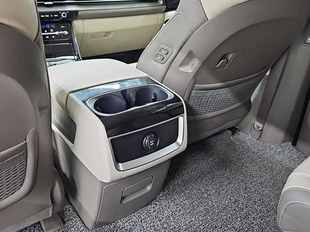 Kia Carnival — photo 14