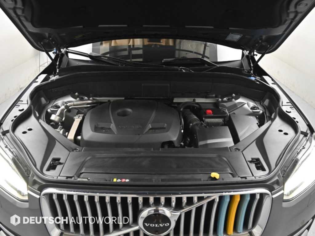 Volvo XC90 — photo 07