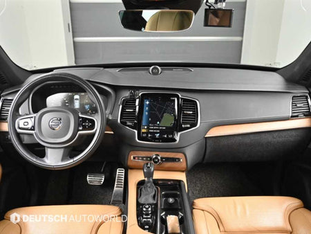 Volvo XC90 — photo 08