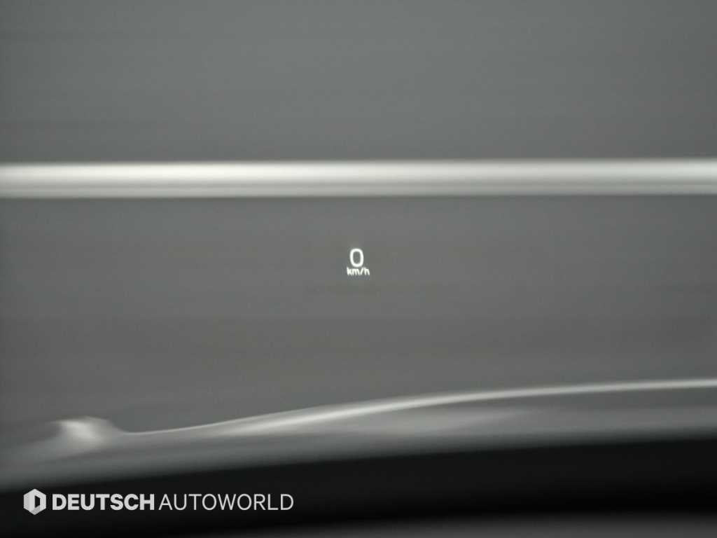 Volvo XC90 — photo 17