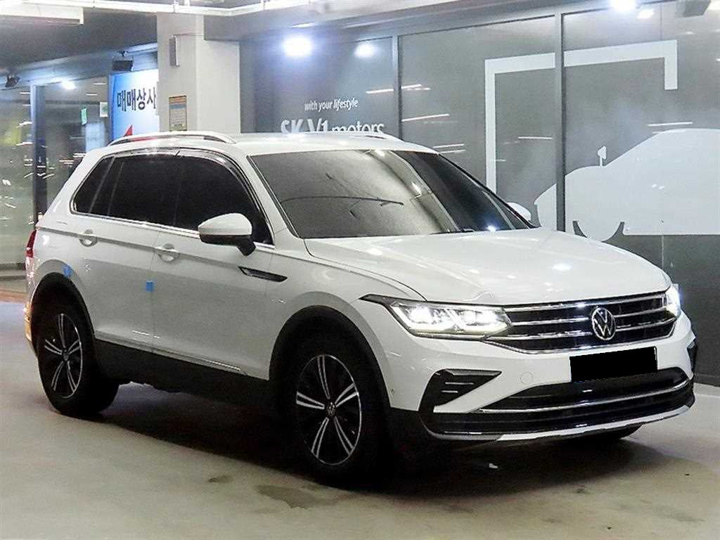 Volkswagen Tiguan — photo 01