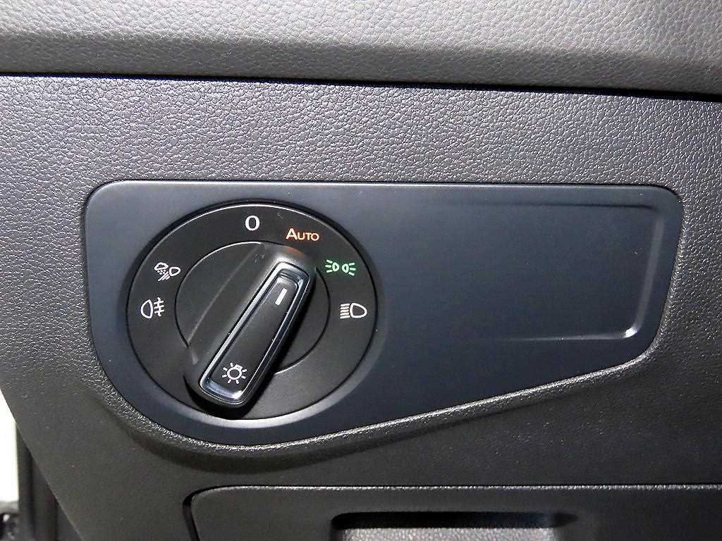Volkswagen Tiguan — photo 14