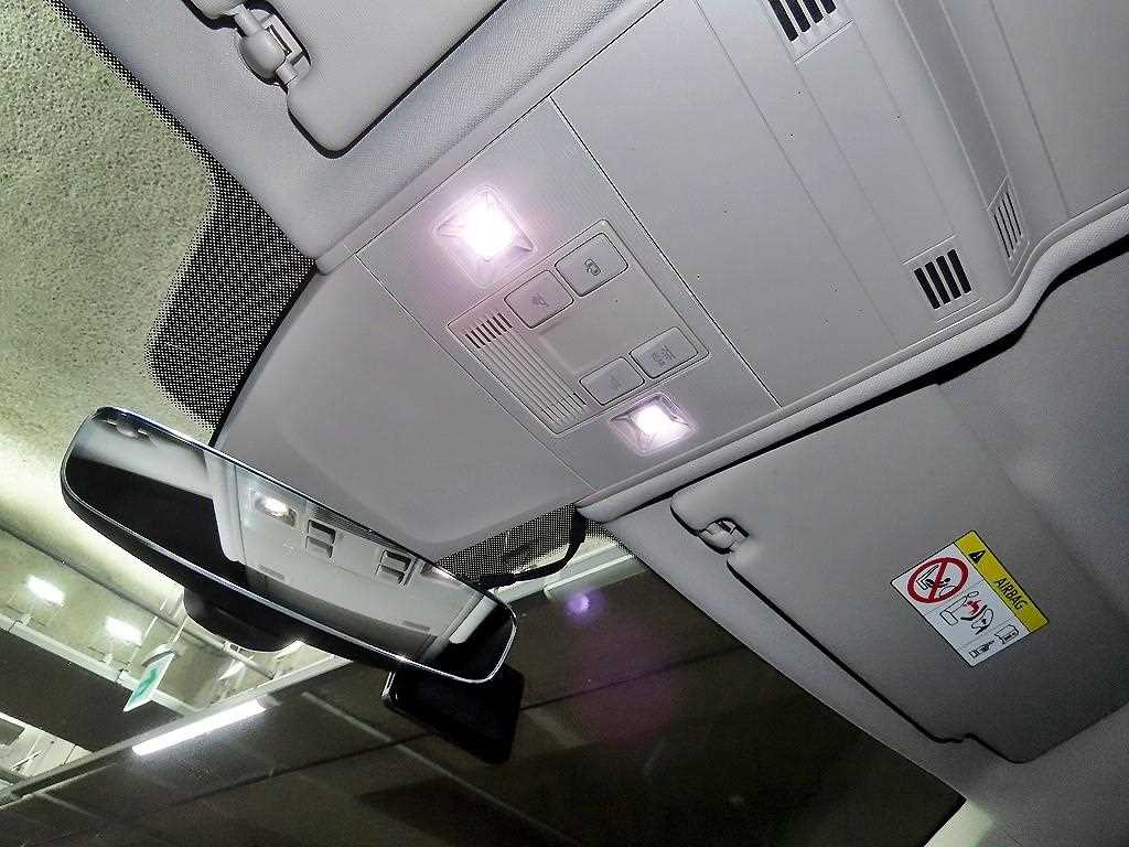 Volkswagen Tiguan — photo 16