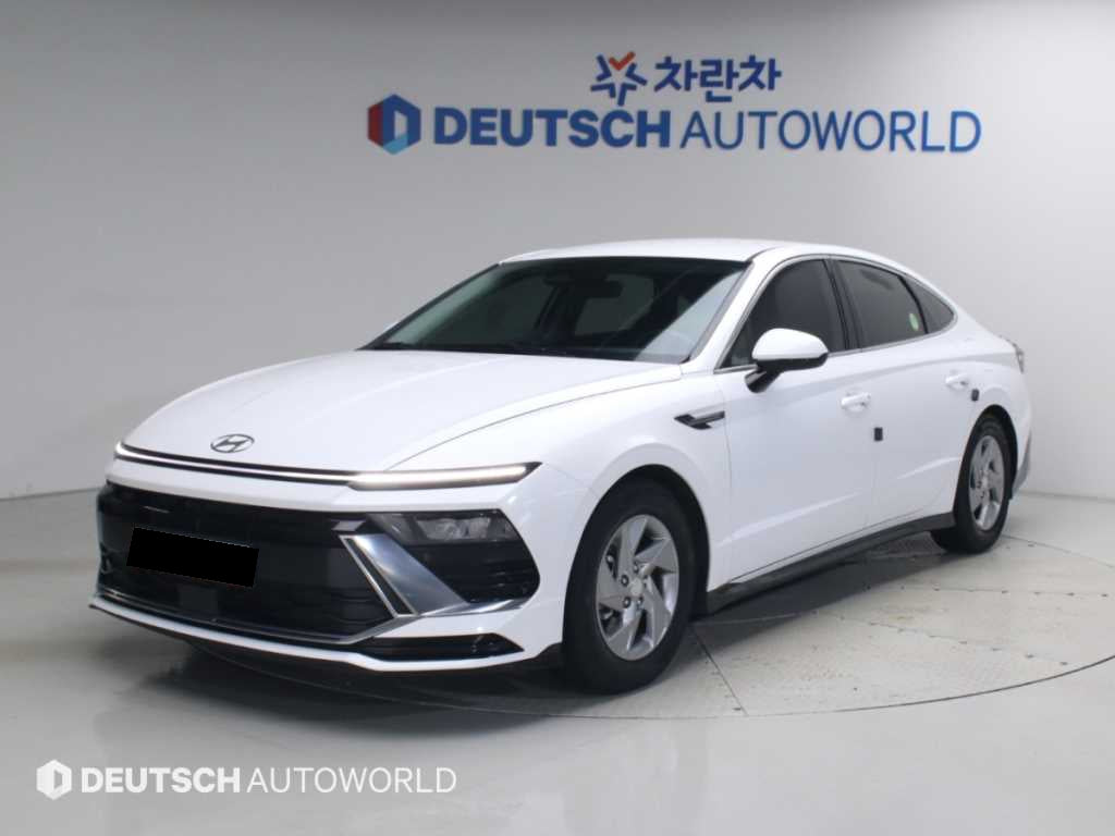 Hyundai Sonata — photo 01
