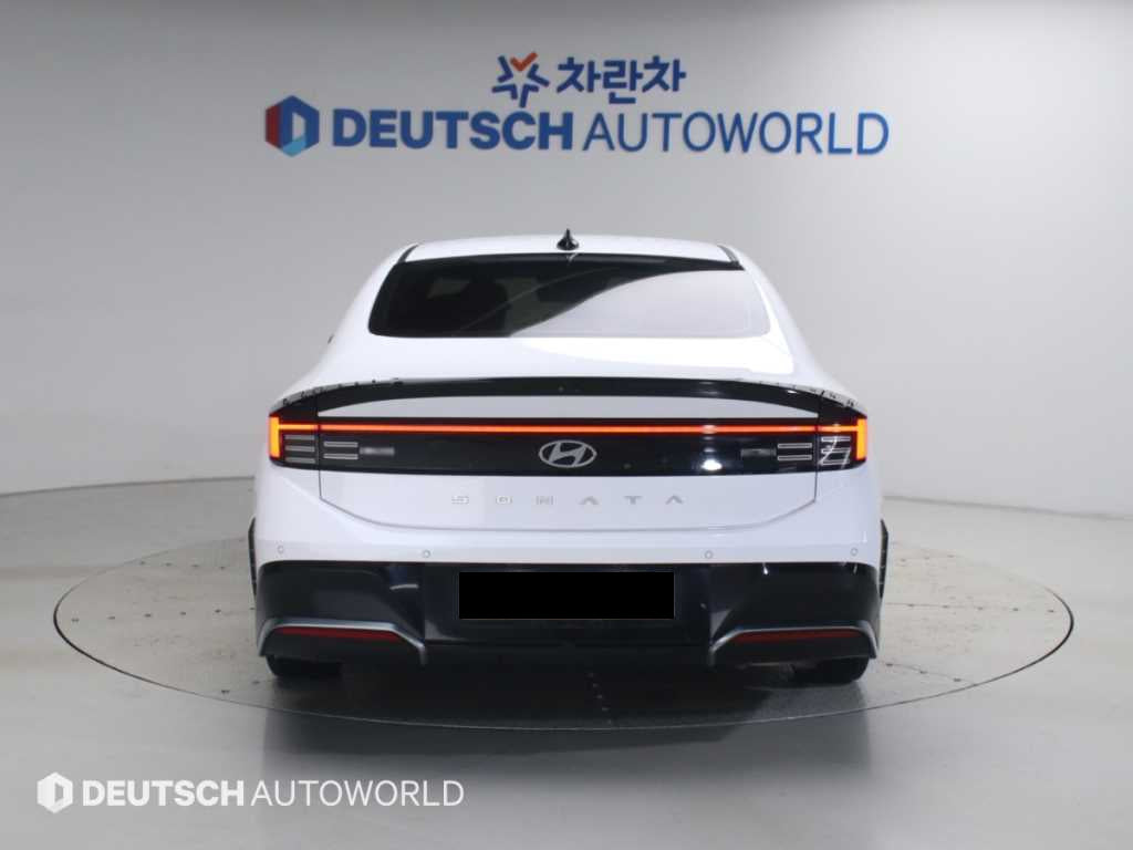 Hyundai Sonata — photo 04