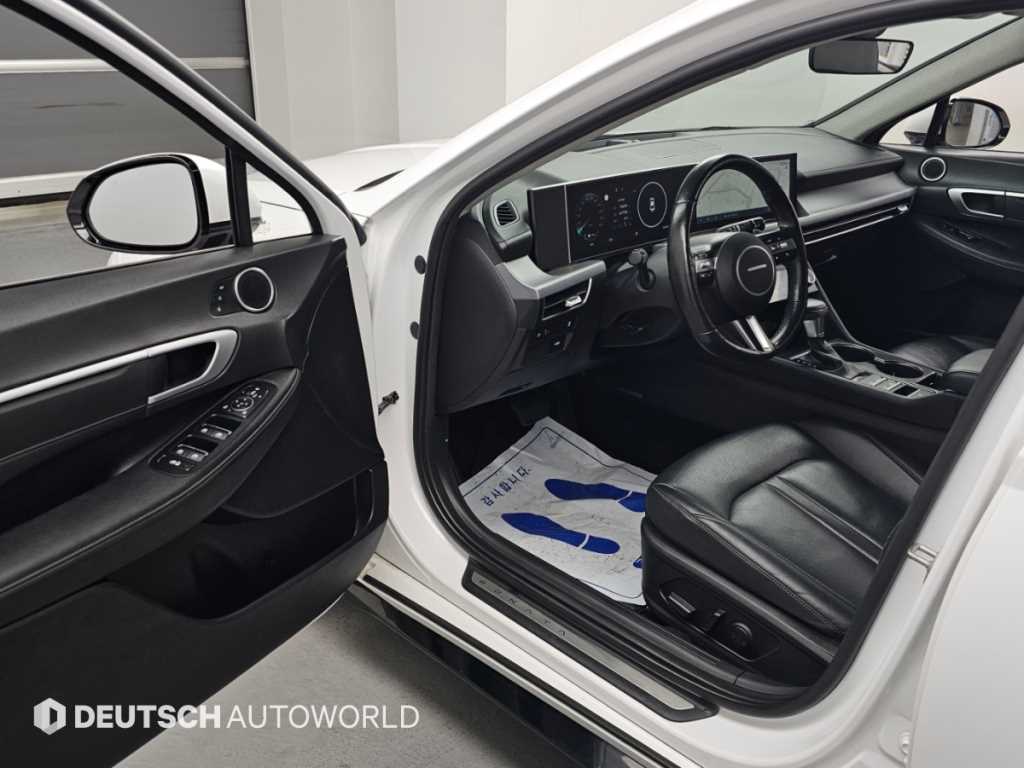 Hyundai Sonata — photo 11