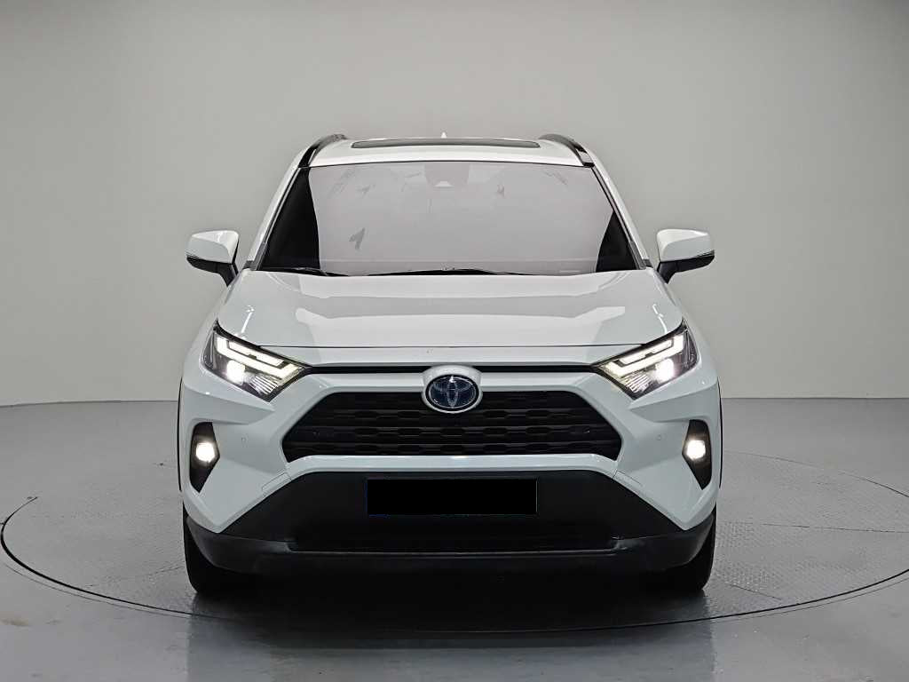 Toyota RAV4 — photo 02